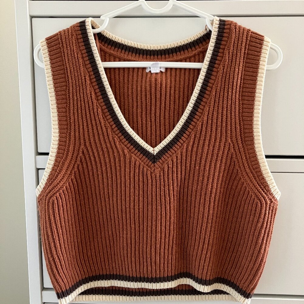 Brown Cropped Sweater Vest - size S